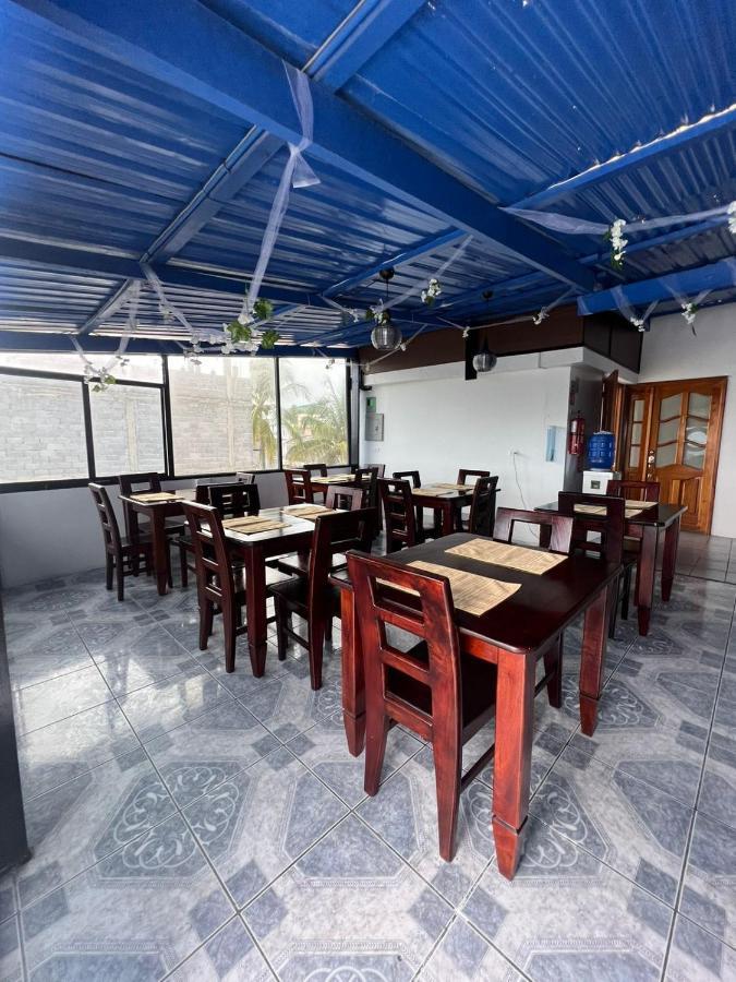 Flightless Cormorant Hotel ปูแอร์โตอาโยรา ภายนอก รูปภาพ
