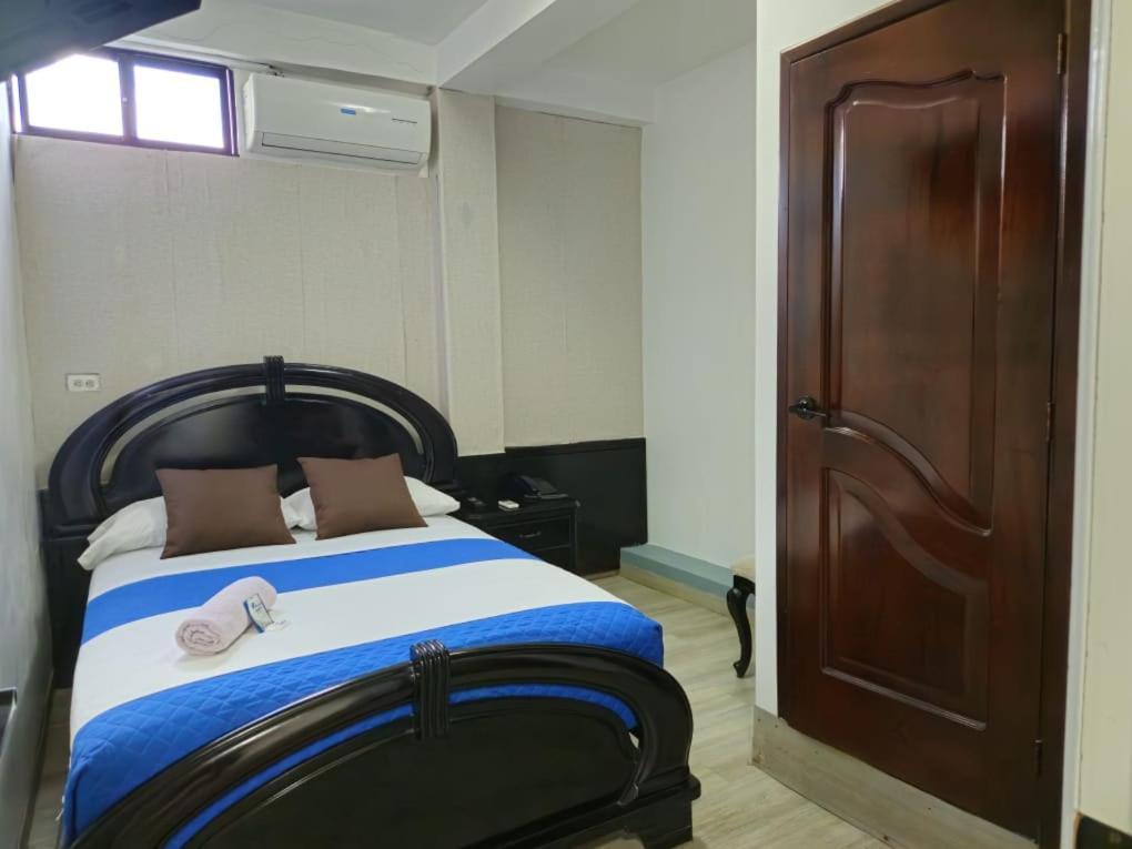 Flightless Cormorant Hotel ปูแอร์โตอาโยรา ภายนอก รูปภาพ