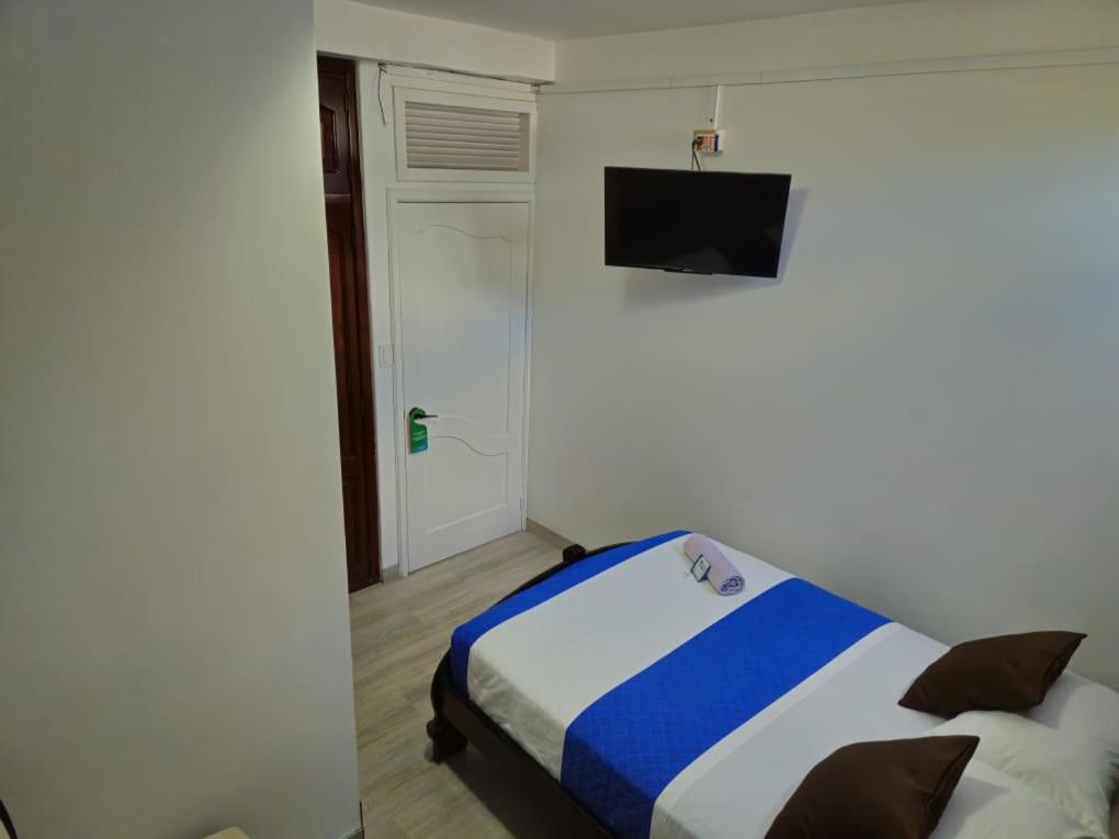 Flightless Cormorant Hotel ปูแอร์โตอาโยรา ภายนอก รูปภาพ