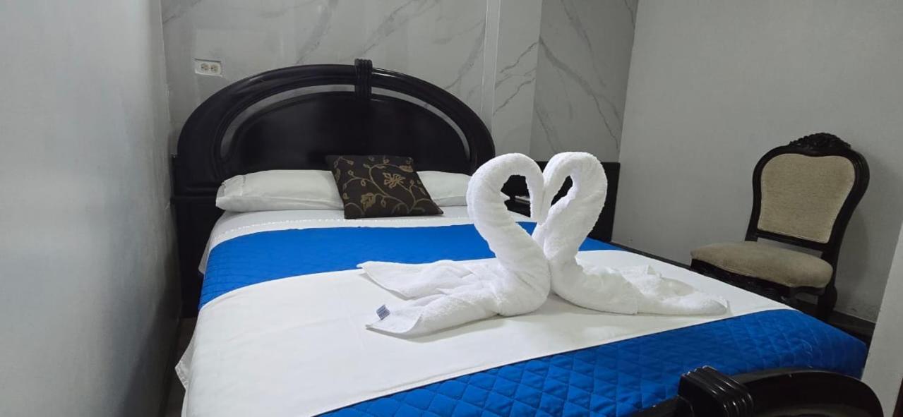 Flightless Cormorant Hotel ปูแอร์โตอาโยรา ภายนอก รูปภาพ